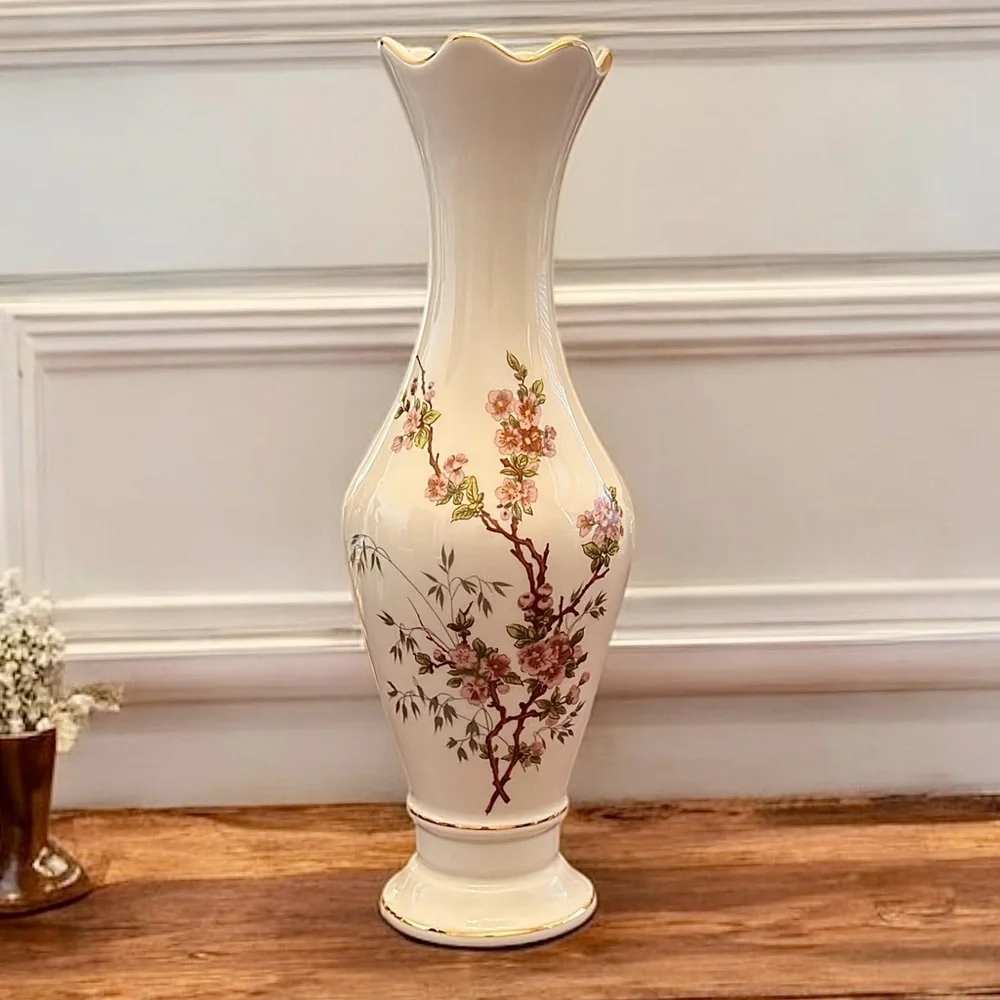 Retired Janbo Spain Porcelain Vase